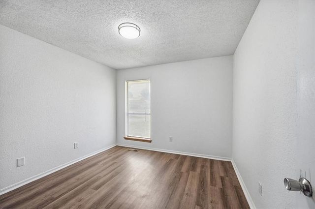 10605 Kristie Lane, Midwest City, OK 73130