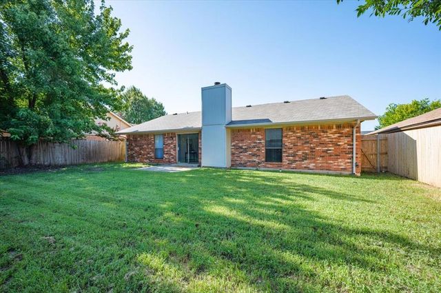 10605 Kristie Lane, Midwest City, OK 73130