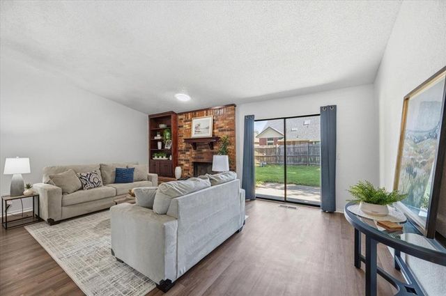 10605 Kristie Lane, Midwest City, OK 73130