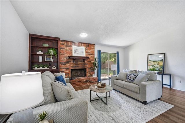 10605 Kristie Lane, Midwest City, OK 73130