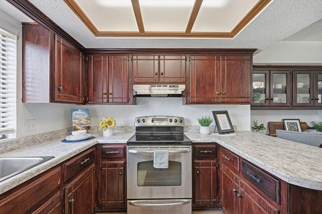 10605 Kristie Lane, Midwest City, OK 73130