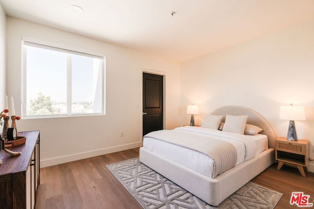 11011 Huston Street 212, North Hollywood (los Angeles), CA 91601