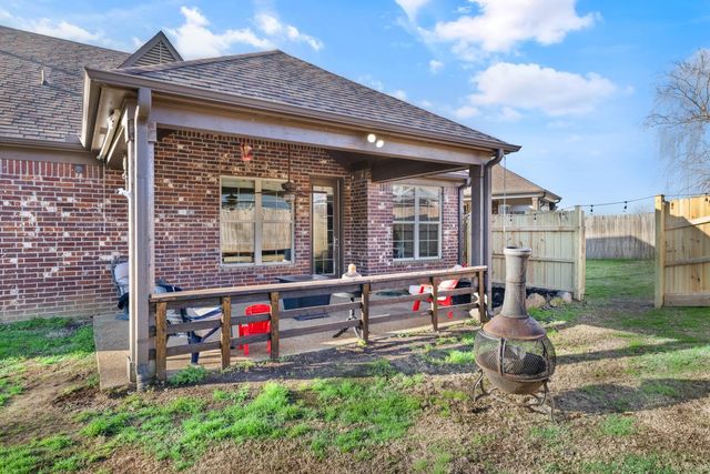 195 WILLOW SPRINGS LN, Oakland, TN 38060