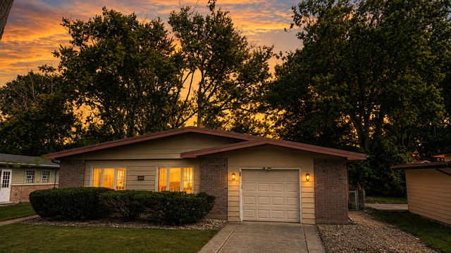 322 Sioux Street, Park Forest, IL 60466