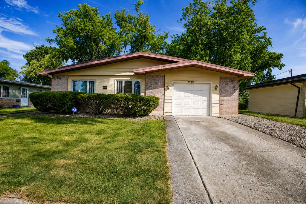 322 Sioux Street, Park Forest, IL 60466