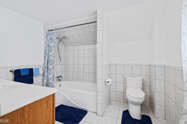 260 Riverside Drive, Mount Clemens, MI 48043