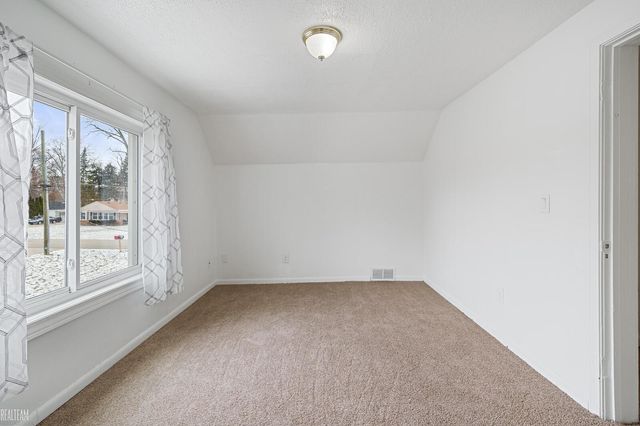 260 Riverside Drive, Mount Clemens, MI 48043