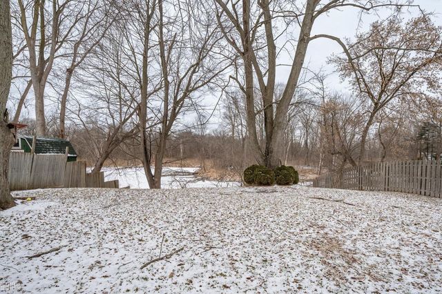 260 Riverside Drive, Mount Clemens, MI 48043