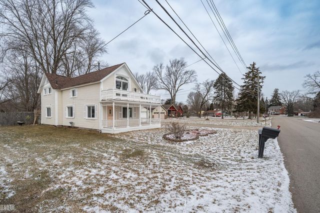 260 Riverside Drive, Mount Clemens, MI 48043