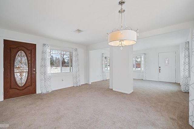 260 Riverside Drive, Mount Clemens, MI 48043
