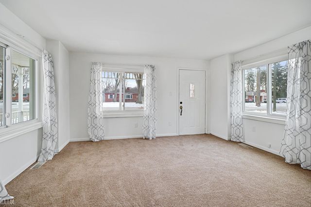 260 Riverside Drive, Mount Clemens, MI 48043