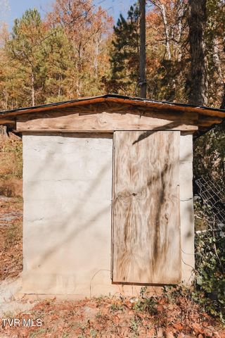 694 Heck Branch Road, Rogersville, TN 37857