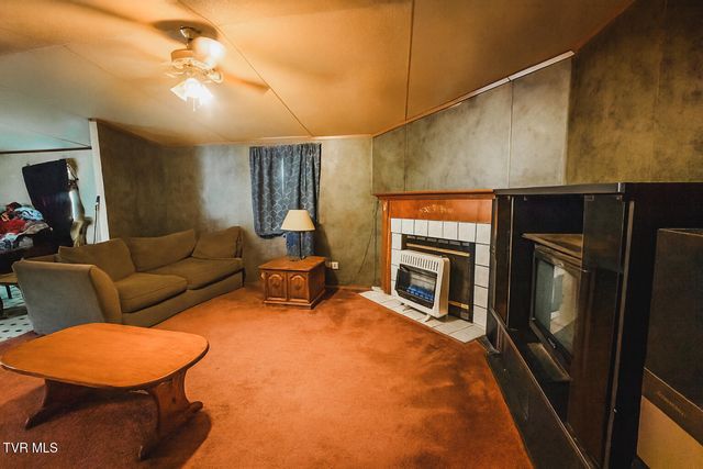 694 Heck Branch Road, Rogersville, TN 37857