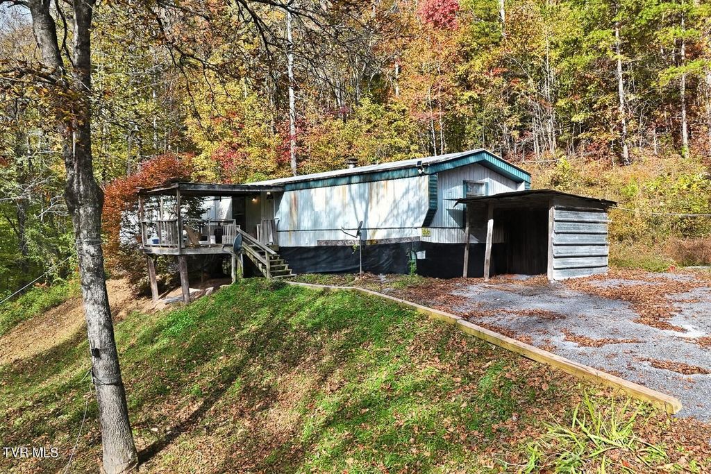 694 Heck Branch Road, Rogersville, TN 37857