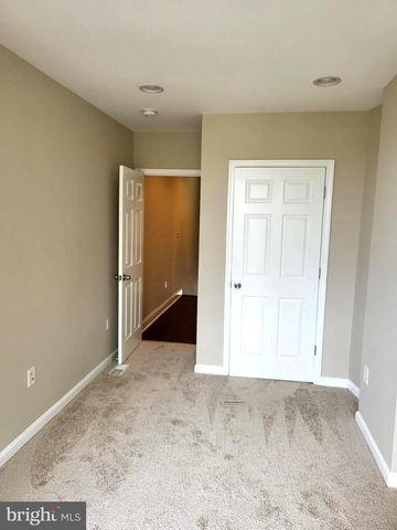 1403 N BOND ST, Baltimore, MD 21213