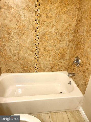 1403 N BOND ST, Baltimore, MD 21213