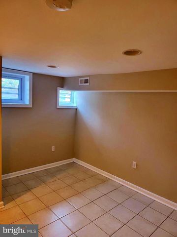 1403 N BOND ST, Baltimore, MD 21213