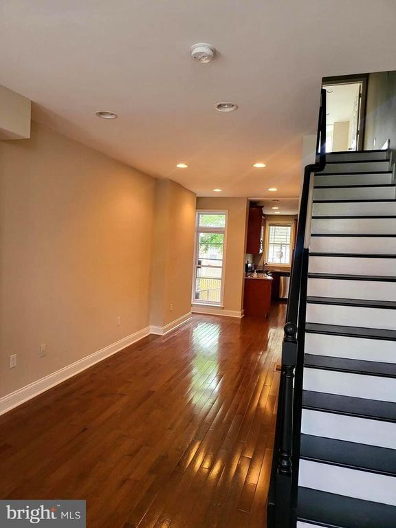 Image 6 of property listing at 1403 N BOND ST, Baltimore, MD 21213