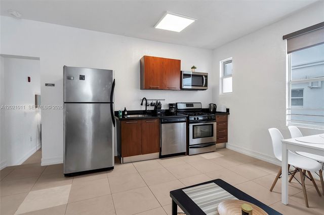 500 14th St 101, Miami Beach, FL 33139