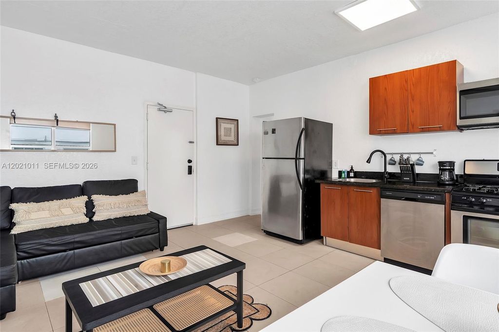 500 14th St 101, Miami Beach, FL 33139