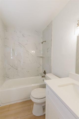 1106 Twin Falls Road, Houston, TX 77088