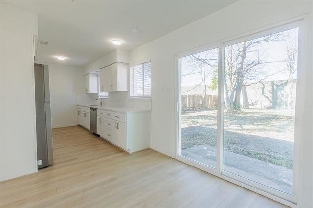 1106 Twin Falls Road, Houston, TX 77088