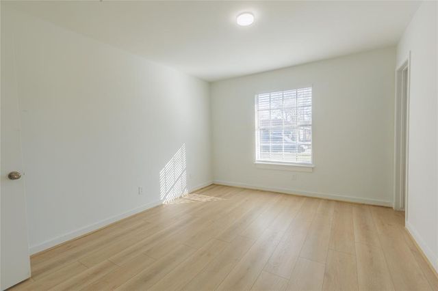1106 Twin Falls Road, Houston, TX 77088