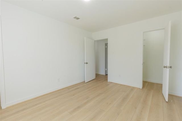 1106 Twin Falls Road, Houston, TX 77088