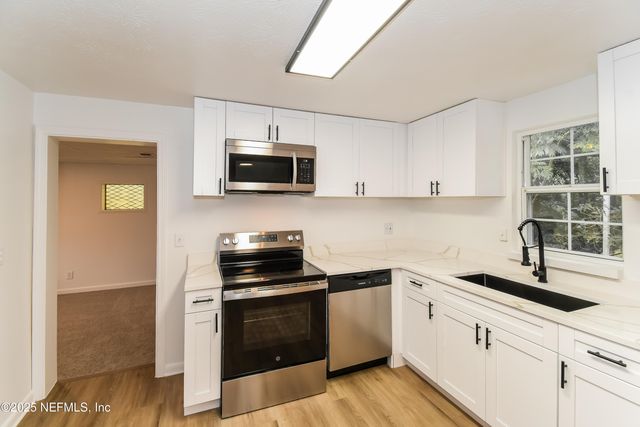 324 AURIGA Drive, Orange Park, FL 32073