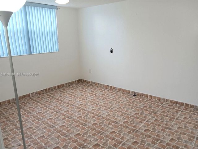 3551 NE 169th St 110-A, North Miami Beach, FL 33160