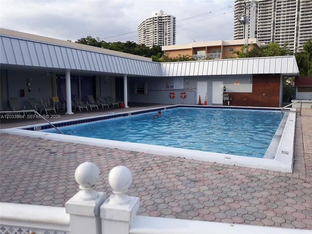 3551 NE 169th St 110-A, North Miami Beach, FL 33160