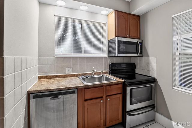 216 Harrison Avenue, St Louis, MO 63135