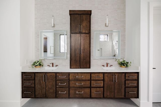 2504 Bluffview DR, Austin, TX 78704