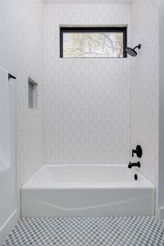 2504 Bluffview DR, Austin, TX 78704