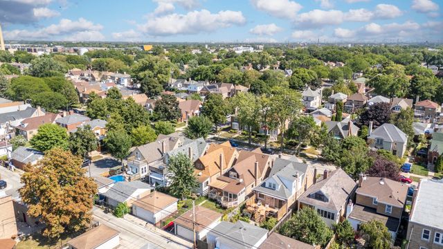 1748 N Rutherford Avenue, Chicago, IL 60707