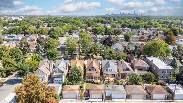 1748 N Rutherford Avenue, Chicago, IL 60707