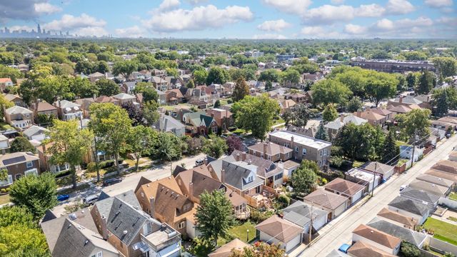 1748 N Rutherford Avenue, Chicago, IL 60707