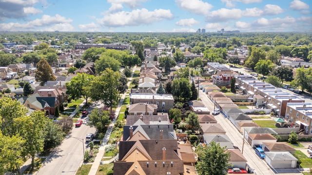 1748 N Rutherford Avenue, Chicago, IL 60707