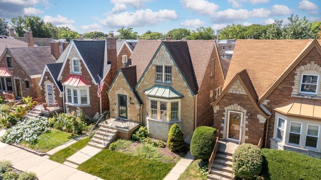 1748 N Rutherford Avenue, Chicago, IL 60707