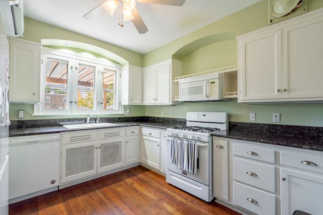 1748 N Rutherford Avenue, Chicago, IL 60707