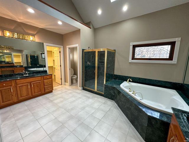 7966 Lake Terrace Court, Newburgh, IN 47630