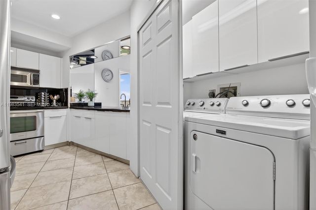 20281 E Country Club Dr TS 5, Aventura, FL 33180