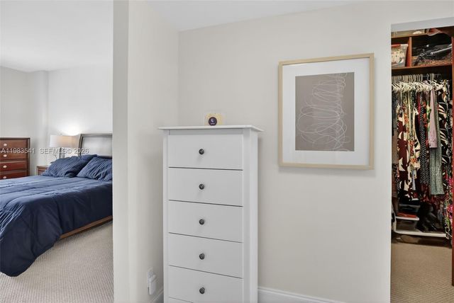 20281 E Country Club Dr TS 5, Aventura, FL 33180