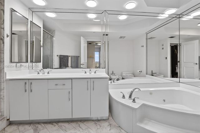 20281 E Country Club Dr TS 5, Aventura, FL 33180