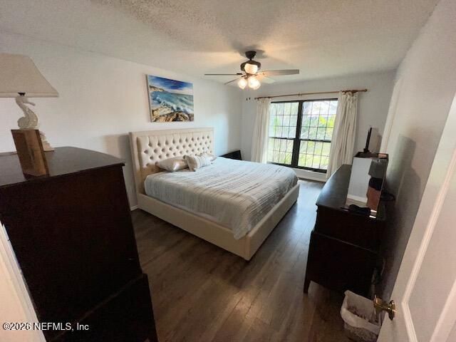 101 CRANES LAKE Drive, Palm Valley, FL 32082