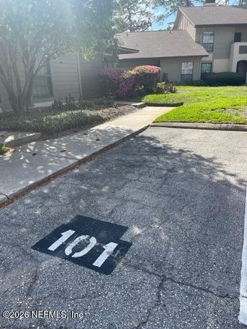 101 CRANES LAKE Drive, Palm Valley, FL 32082