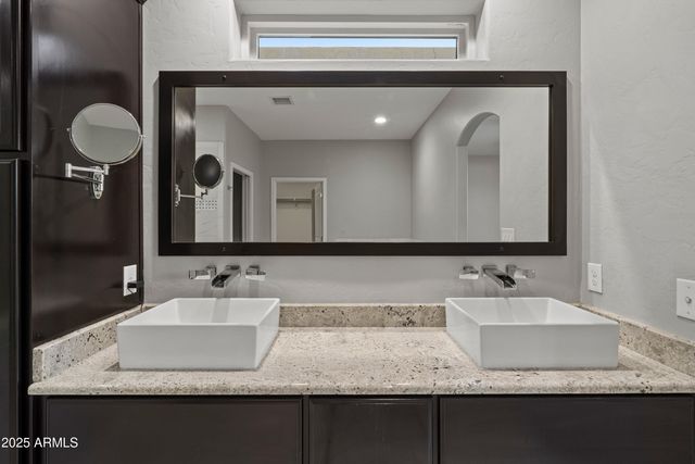 1960 Sunview Court, Sierra Vista, AZ 85635