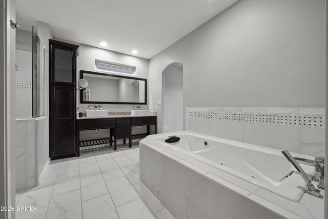 1960 Sunview Court, Sierra Vista, AZ 85635