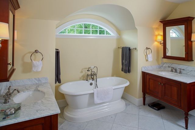 12 Rockwood Road, Hingham, MA 02043