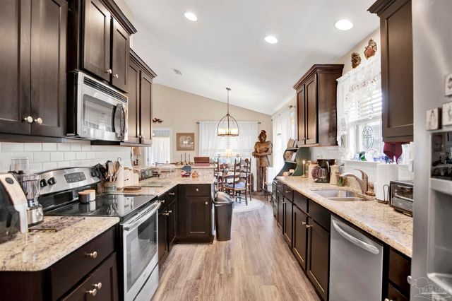 1716 Arcadia Dr, Foley, AL 36535